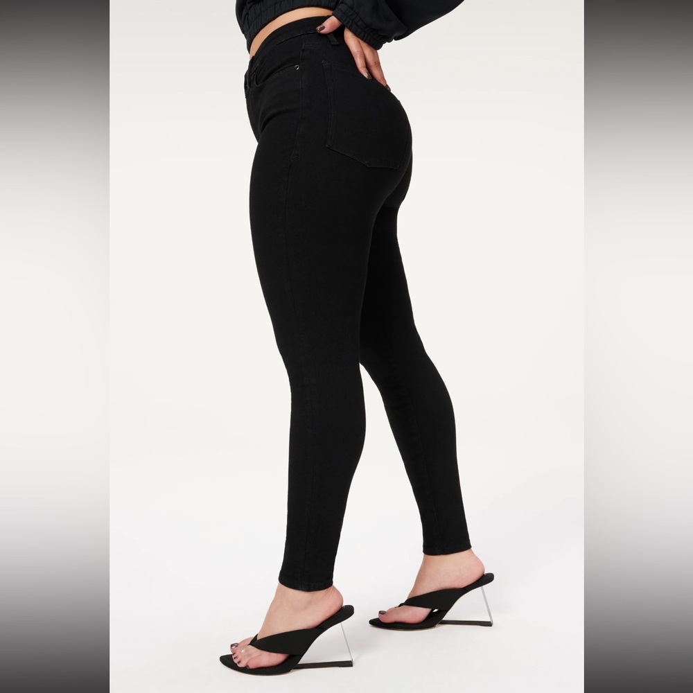 Good American Always Fits Good Legs Jeans - Black size 6-12 NTW